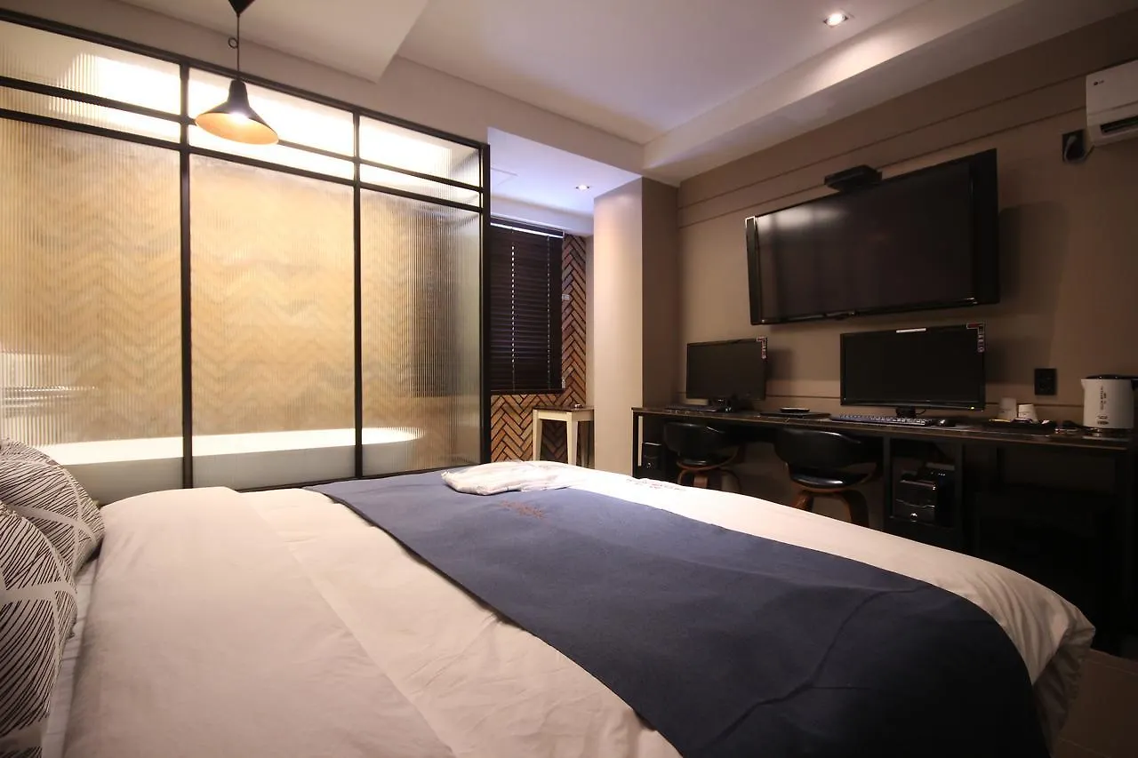 The Club Hotel Seomyeon Busan 2*,
