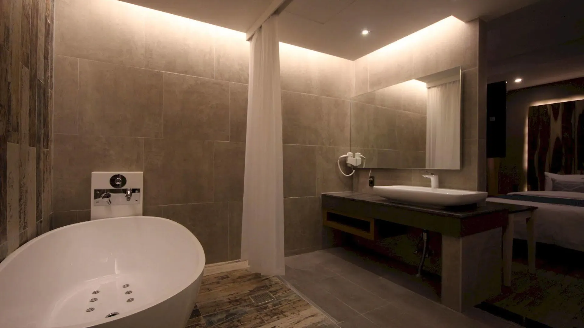 The Club Hotel Seomyeon Busan 2*,